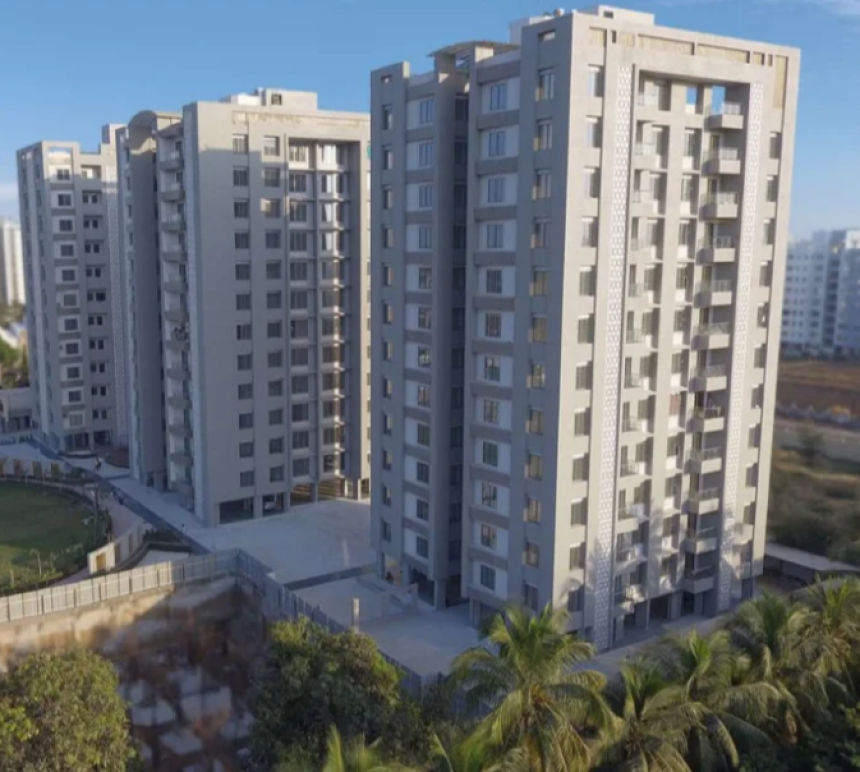 🏡 Madhav Platina – Premium 5, 4 & 3 BHK Residences in Surat’s Prestigious Jahangirpura