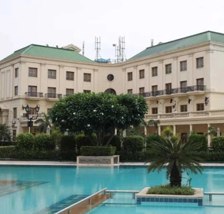 Discover Spacious 4 BHK Homes at DLF Floors Phase 2, Sector 25 Gurgaon