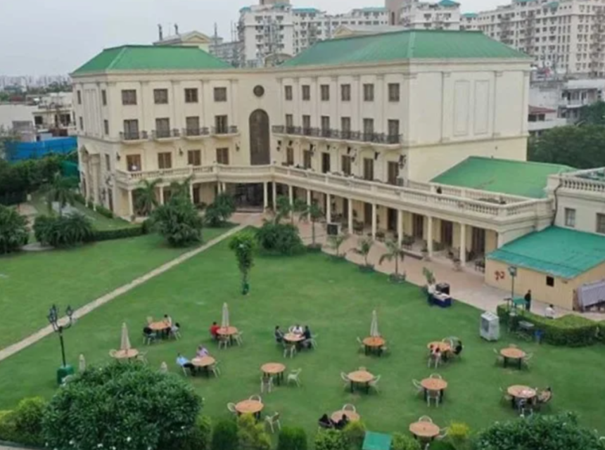 Discover Spacious and Modern 4 BHK Homes at DLF Floors Phase 4, Gurgaon